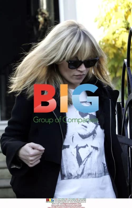 Kate Moss Leaving Friend's Home in London