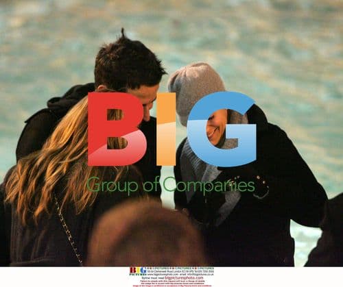 Kate Walsh Spotted Shopping in Rome