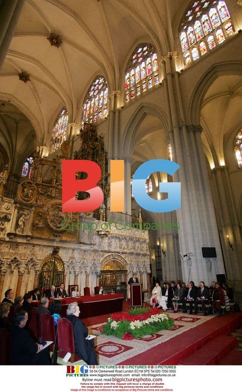 Princes of Asturias give gold medals of Fine Arts in Toledo