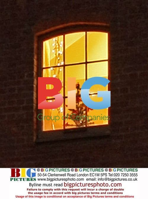 Geri Halliwell's Xmas-Lit Home in Hertfordshire, UK