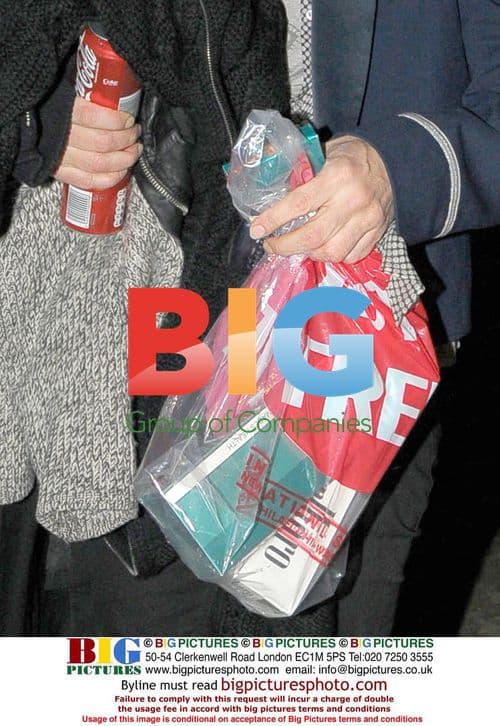 Kate Moss and Jamie Hince out with cigarettes and coke