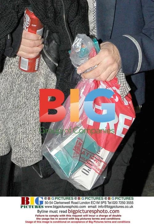Kate Moss and Jamie Hince out with cigarettes and coke