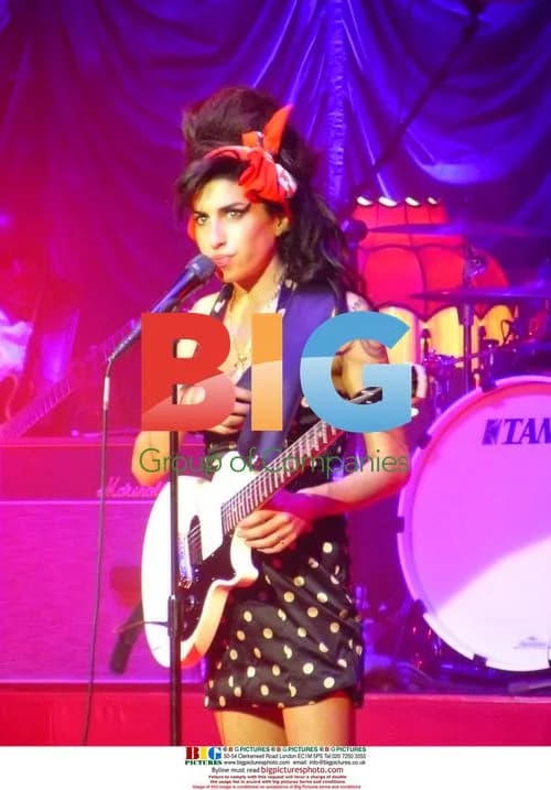 Amy Winehouse Performs in London
