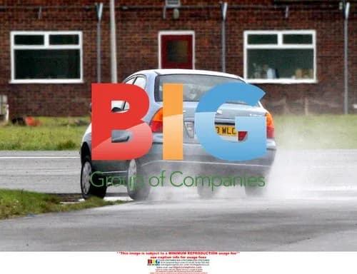 Lewis Hamilton Drives for Top Gear