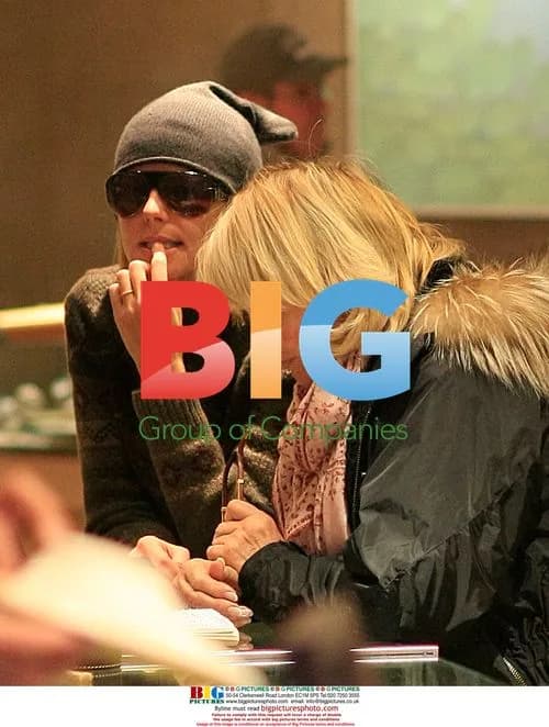 Heidi Klum out shopping with mother in Aspen