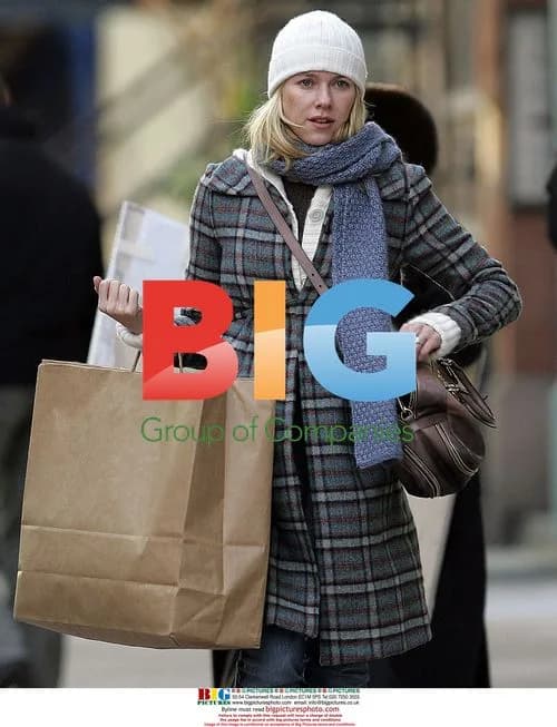 Naomi Watts Leaving Whole Foods