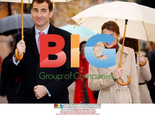 Princes Preside Over Student Residence Board Meeting