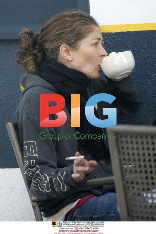 Rebecca Gayheart Spotted Eating and Smoking