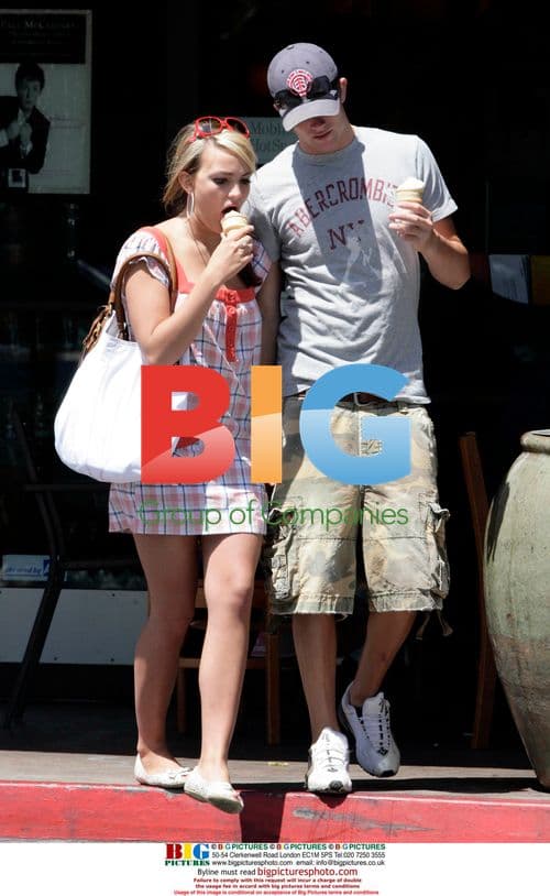 Jamie Lynn Spears and Boyfriend at Coffee Shop