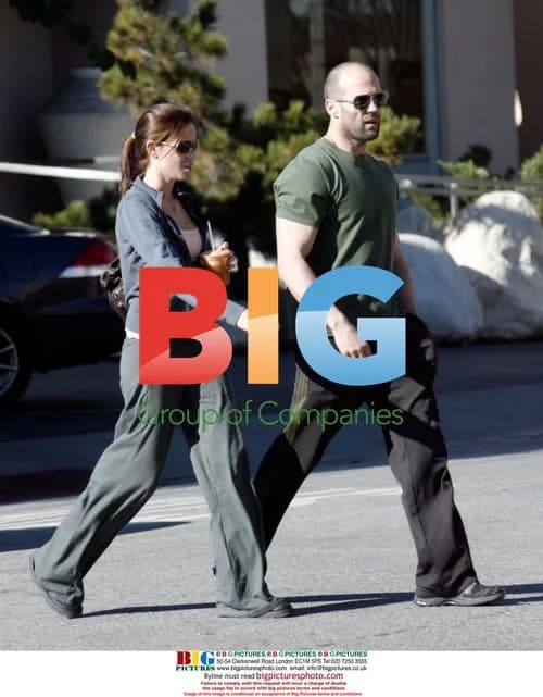 Jason Statham has lunch with girlfriend