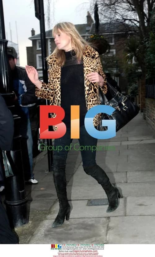Kate Moss Leaves Friend's Home in London