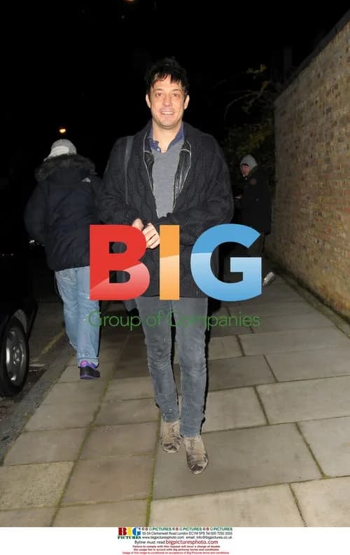 Jamie Hince leaves Davina Taylor's house