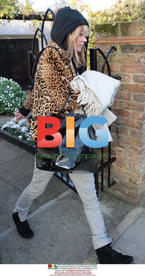 Kate Moss and Jamie Hince Leaving House