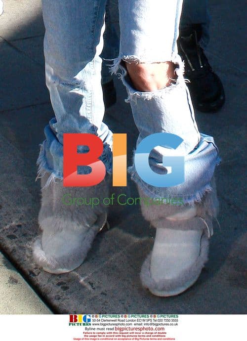 Nicollette Sheridan shops on Sunset Blvd