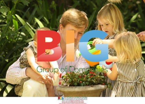 Crown Prince and Princess of Netherlands with Daughters