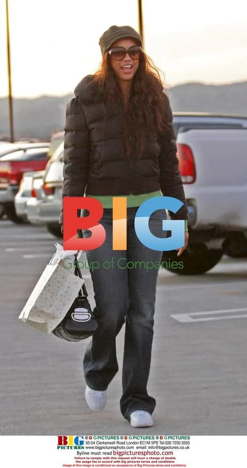 Tyra Banks Christmas Shopping