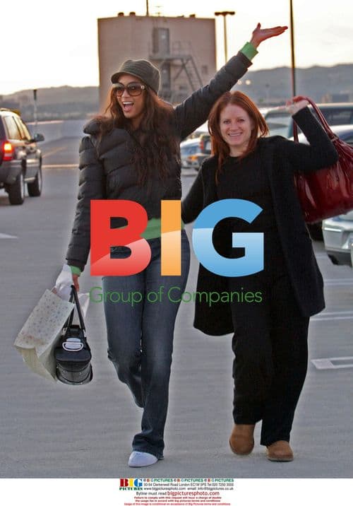 Tyra Banks Christmas Shopping in LA
