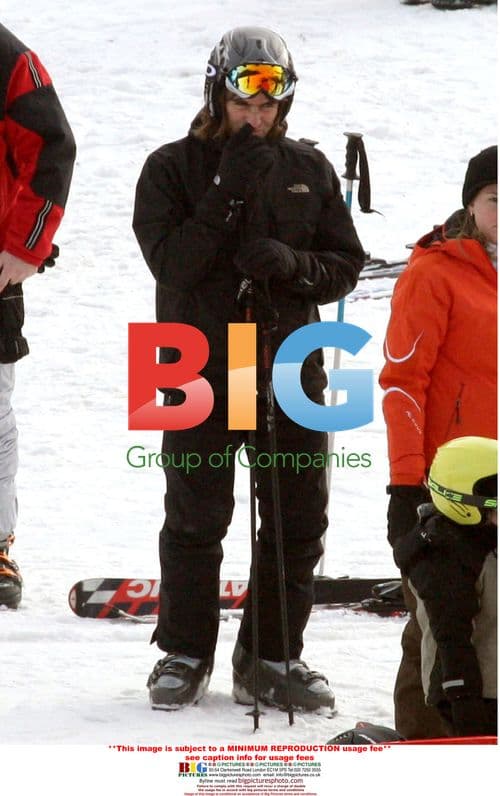 Liam Gallagher Struggles with Skiing in Switzerland