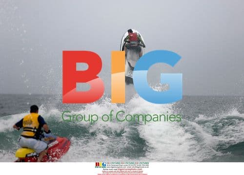 Aussies Celebrate Christmas at Beach