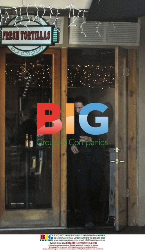 Keanu Reeves Dines with Friend