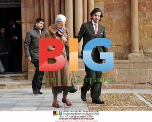 Jaime of Marichalar attends mass for his father