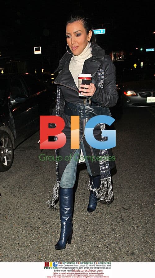 Kim Kardashian and Brittny Gastineau at Starbucks