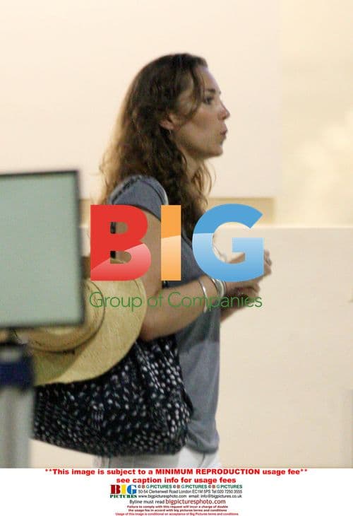 Kate Middleton boards flight in Barbados