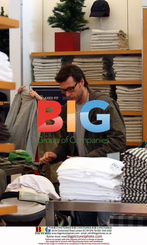 Tori Spelling's Family Shopping Trip