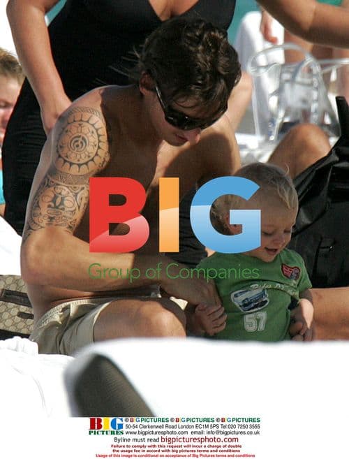 Zlatan Ibrahimovic, pregnant wife, and son in South Beach