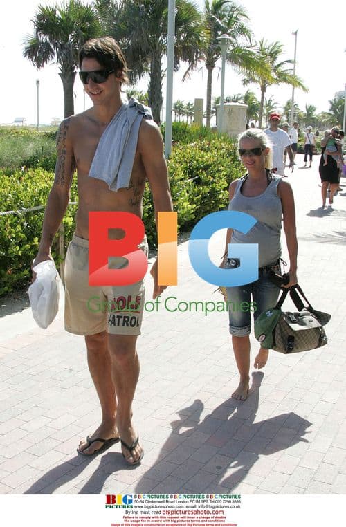 Zlatan Ibrahimovic with pregnant wife in Miami