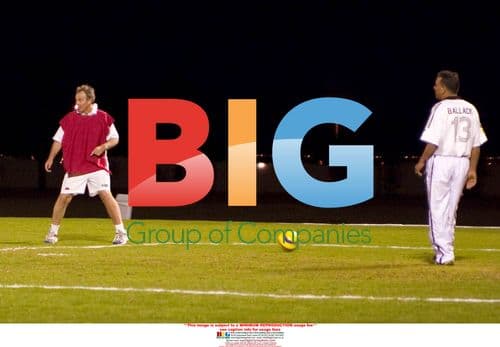 Tony Blair and son play football in Sharm El Sheikh