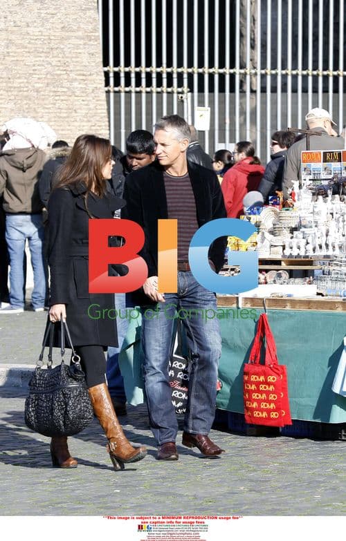 Lineker and Girlfriend Enjoy Romantic Break in Rome