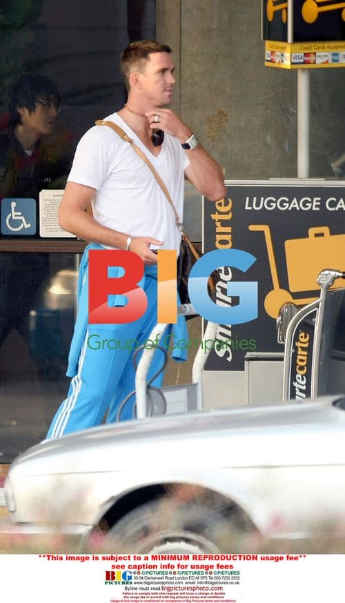 Kevin Pietersen and Jessica Taylor at LAX