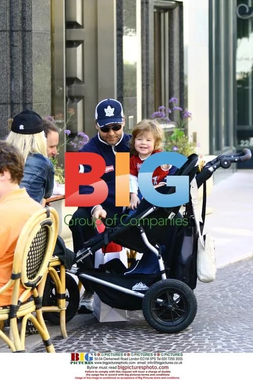 Russell Crowe and Family Grab Bite to Eat in Beverly Hills
