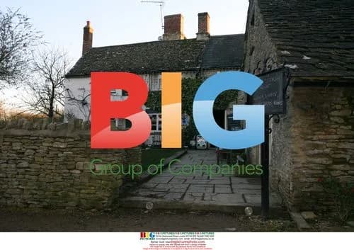 Kate Moss and Pete Doherty Leave Cotswold Pad