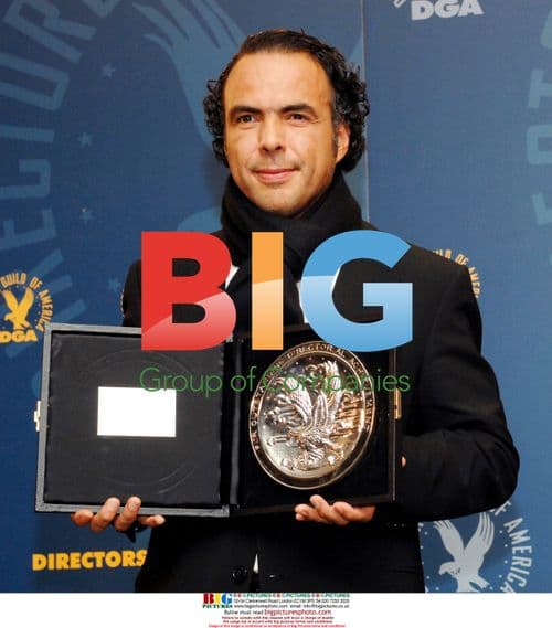 Alejandro Gonzalez Inarritu Holds Nominee Plaque