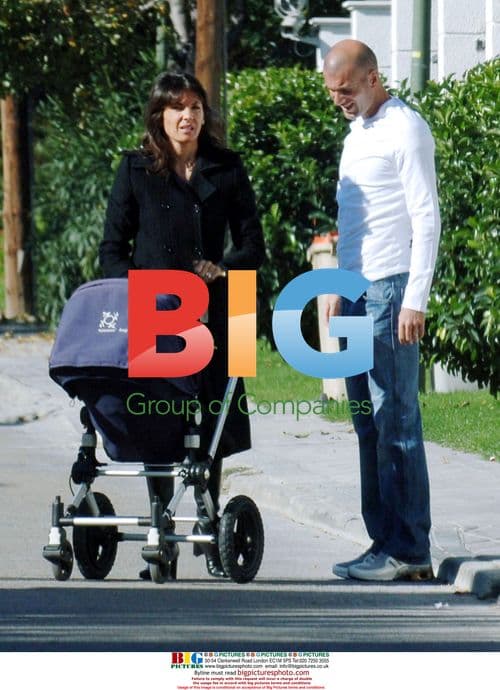 Zidane Enjoys Day Out with Family in Madrid