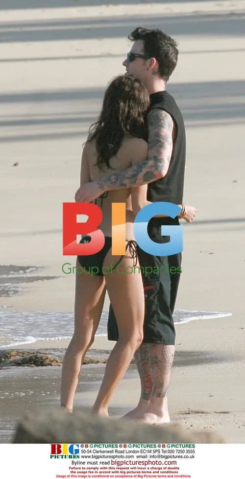 Nicole Richie and Joel Madden in Mexico