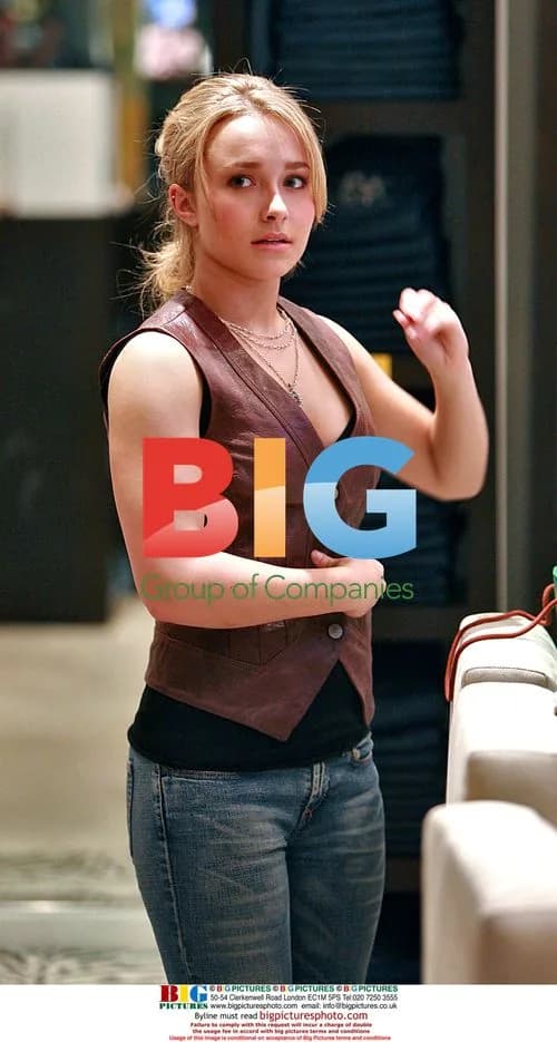 Hayden Panettiere Shopping in Beverly Hills