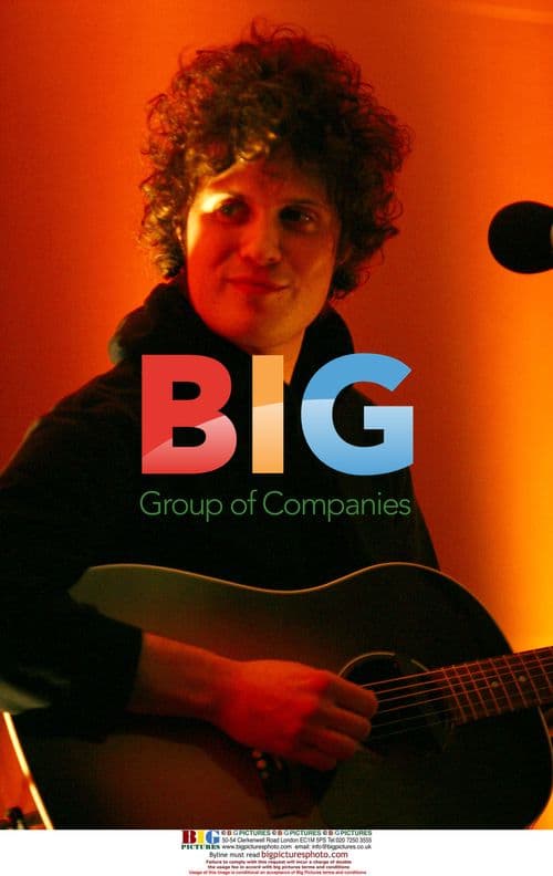 The Fratellis Perform Acoustic Set