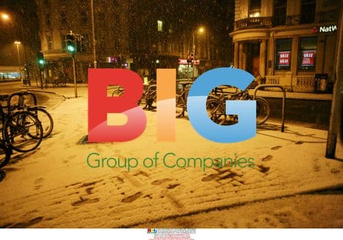 Heavy snow in Westminster, London