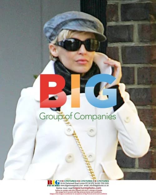 Kylie Minogue Dashes for Car in London Snow