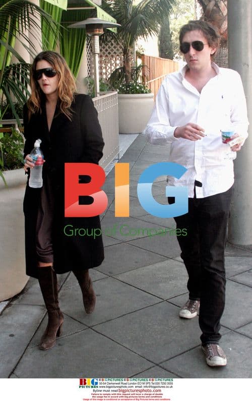 Drew Barrymore out with new boyfriend