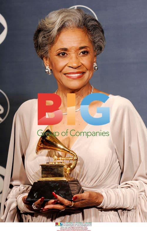 Nancy Wilson Holds Grammy