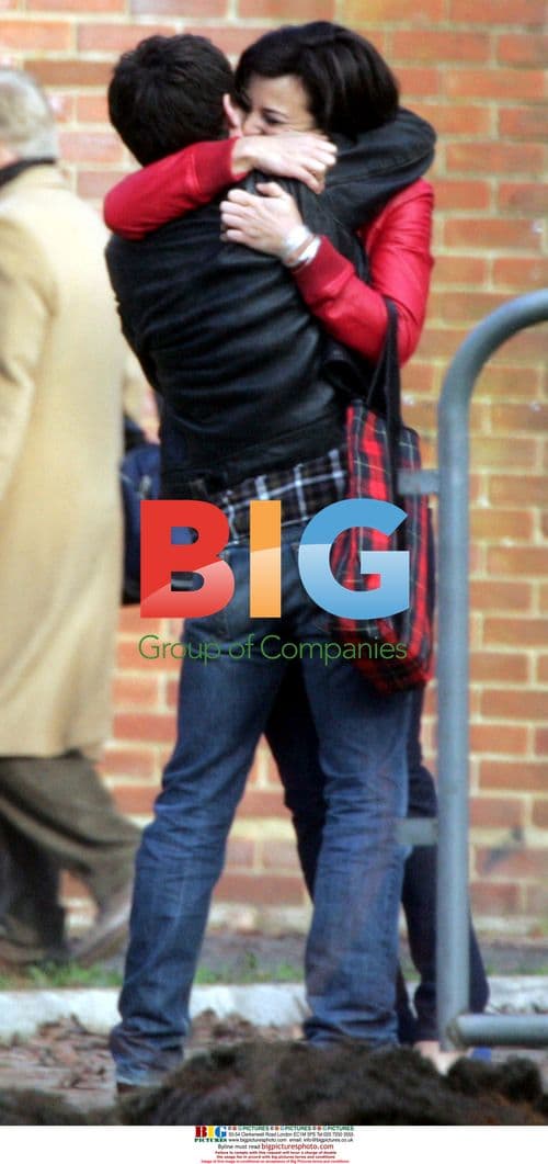 Elijah Wood and Leonor Watling on Oxford Crimes film set
