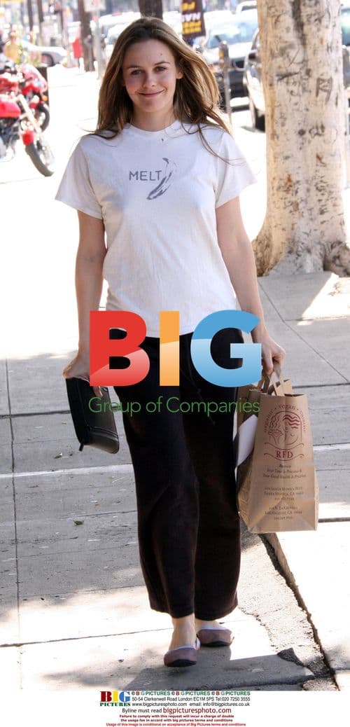 Alicia Silverstone Grabs Lunch in West Hollywood