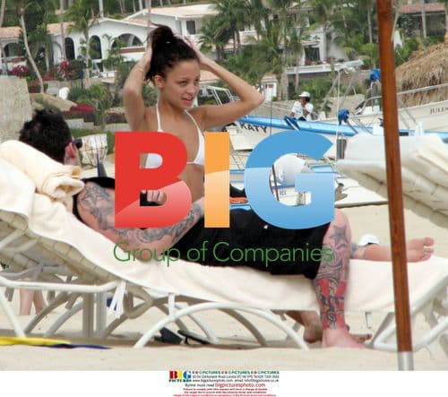 Nicole Richie and Joel Madden in Mexico