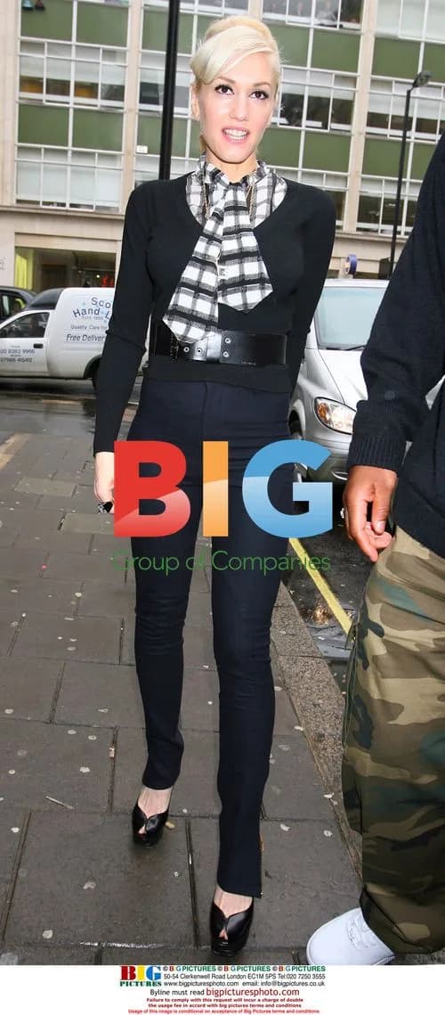 Gwen Stefani Arriving at Radio One