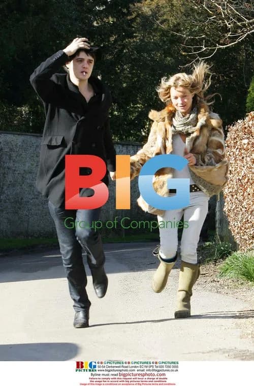 Kate Moss and Pete Doherty at Cotswolds property
