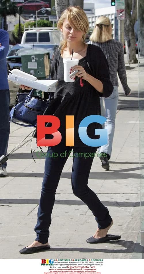 Mischa Barton and Nicole Richie out together